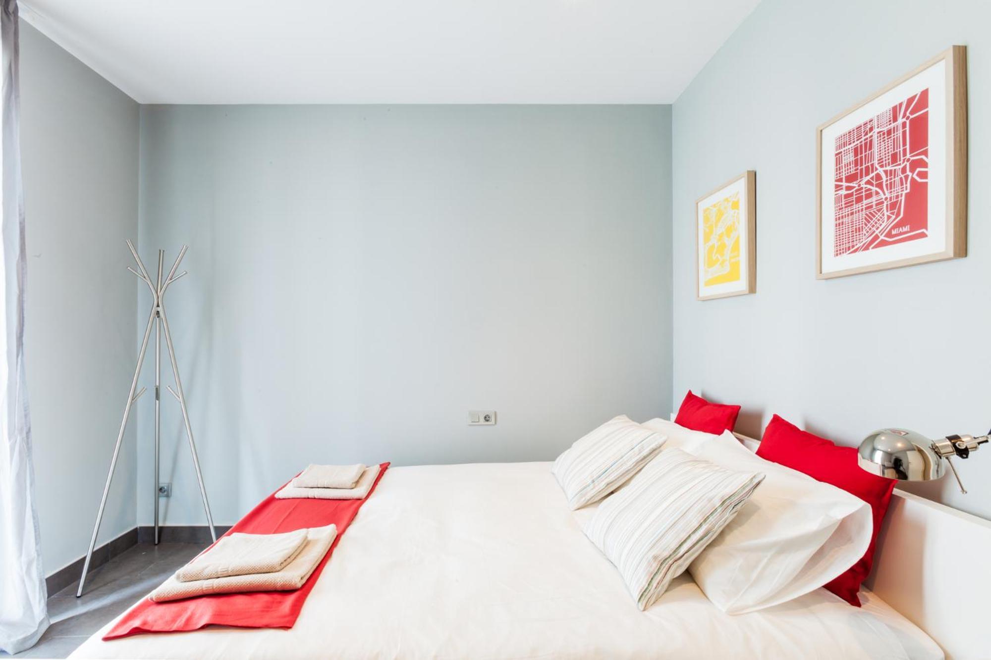 Bo&Co Apartments Sitges Esterno foto