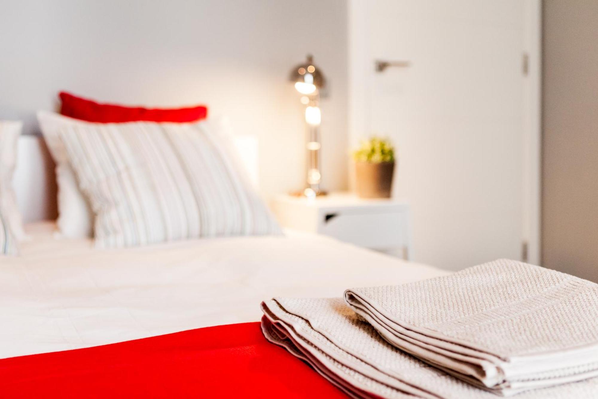 Bo&Co Apartments Sitges Esterno foto